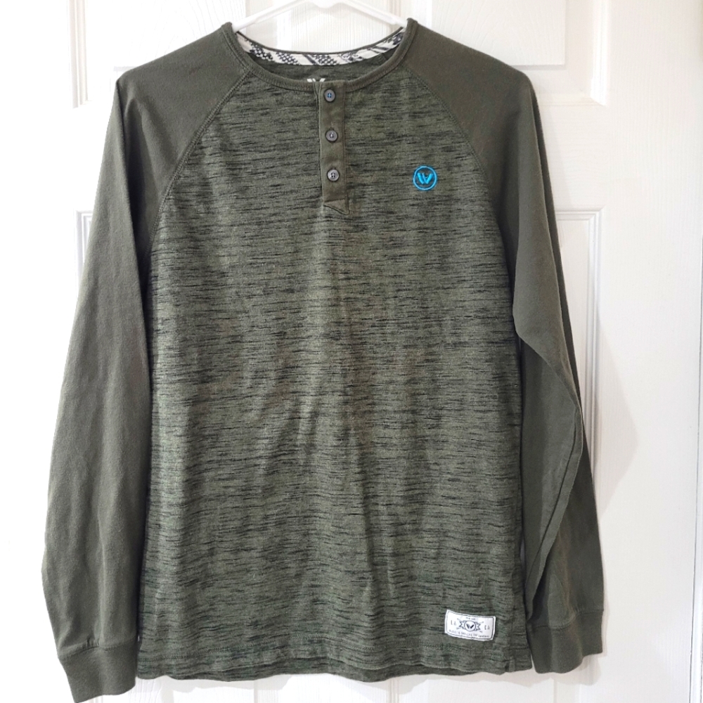 Shawn White long sleeved boys shirt XL